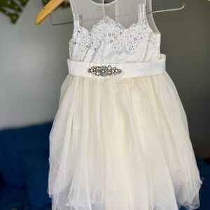 Elegant White Lace Kids Dress